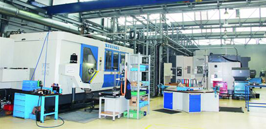 康明斯發(fā)動(dòng)機(jī)車間工具柜、工作臺(tái)使用確實(shí)規(guī)范